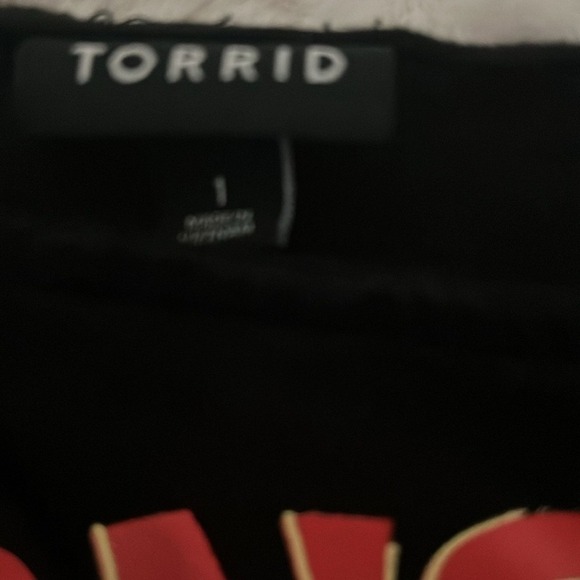 Torrid Women's Top 1X Black Graphic Tee Short Sleeves - Picture 3 of 3